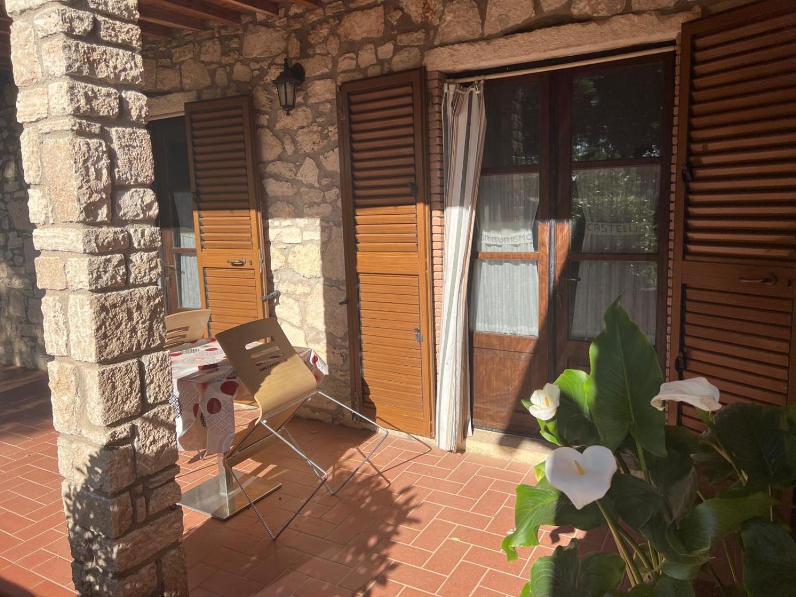 Agriturismo La Castellina Saturnia Exterior photo