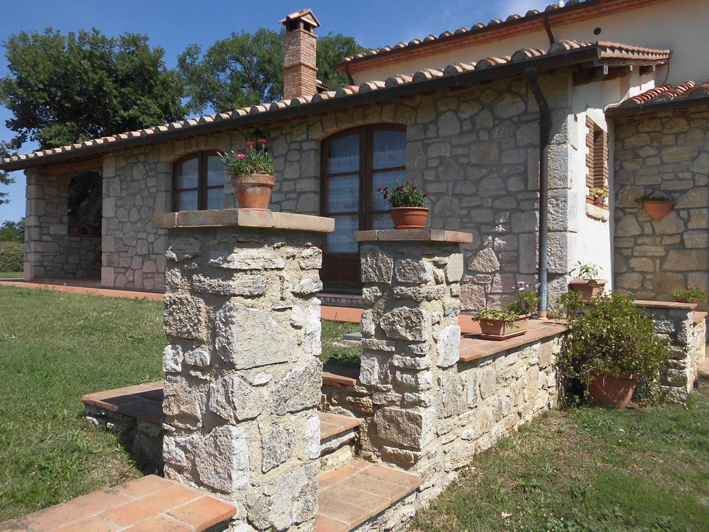 Agriturismo La Castellina Saturnia Exterior photo
